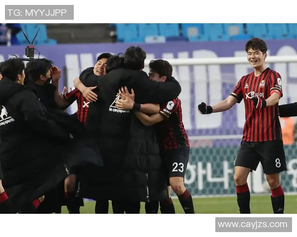 韩K联焦点战首尔对决城南激情碰撞期待精彩瞬间展现球队实力与战术博弈